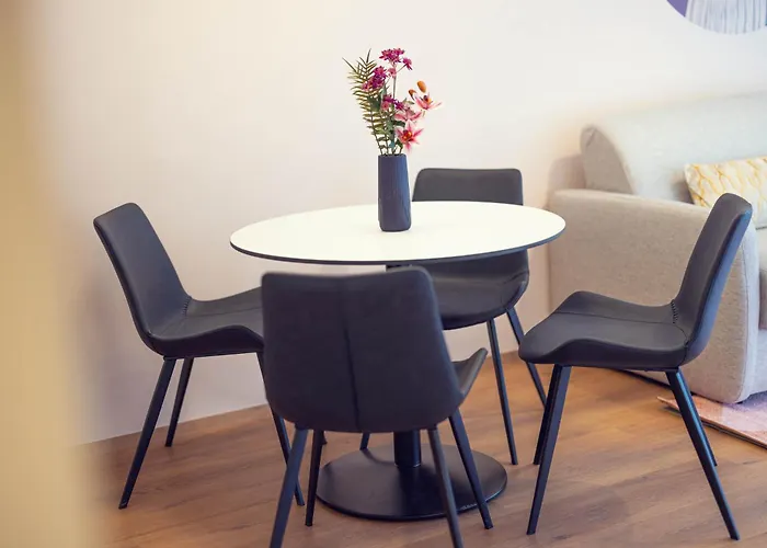 Apartament Leonart Living 22 *